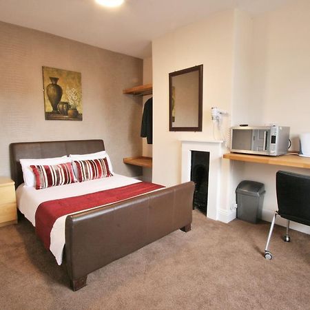 Central Hotel Cheltenham By Roomsbooked Bagian luar foto