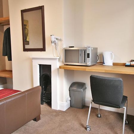 Central Hotel Cheltenham By Roomsbooked Bagian luar foto