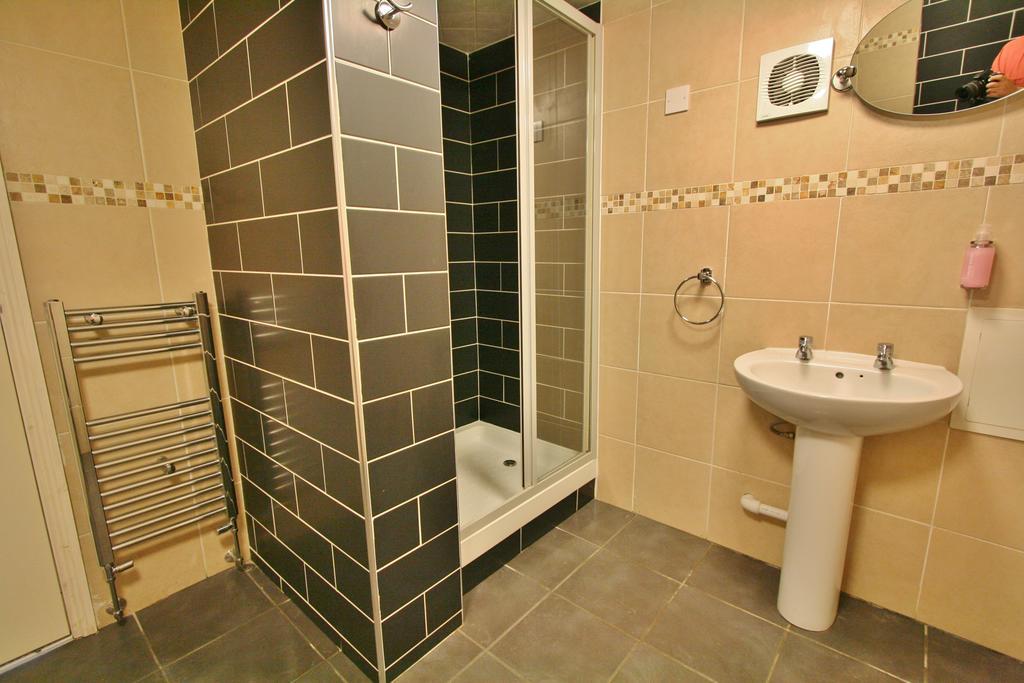 Central Hotel Cheltenham By Roomsbooked Ruang foto
